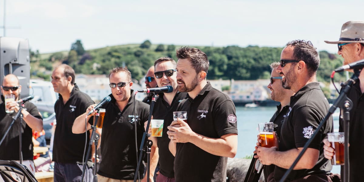 the-oggymen-falmouth-week-the-working-boat-pub-cornwall-events