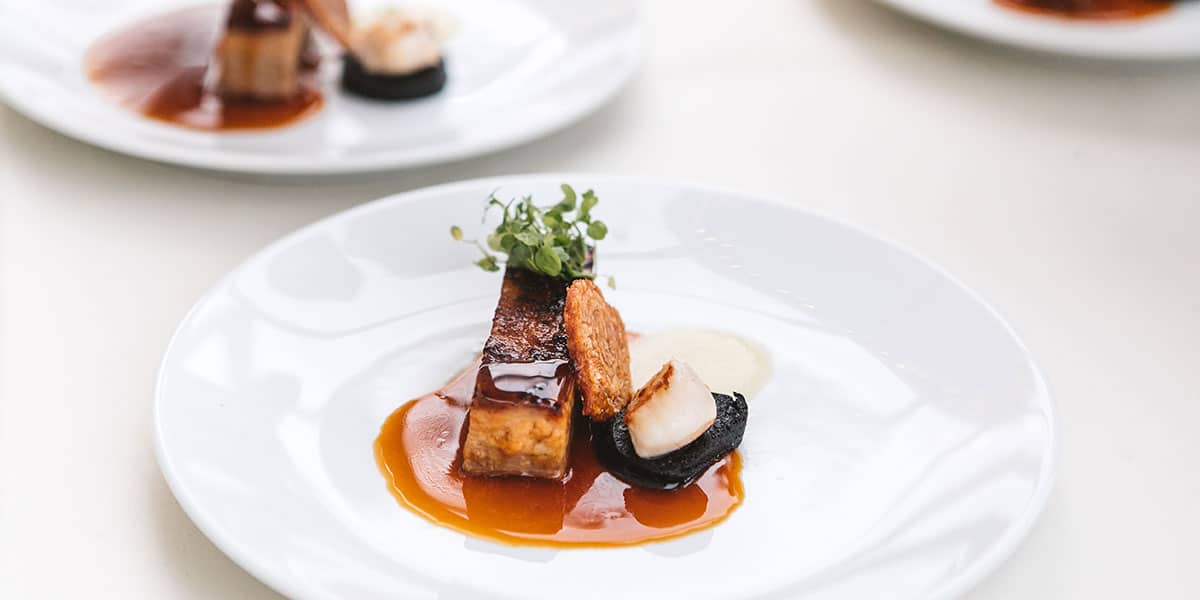 chefs-on-quay-2019-simon-george-the-alverton-starter-pork-scallop-the-greenbank-hotel-falmouth