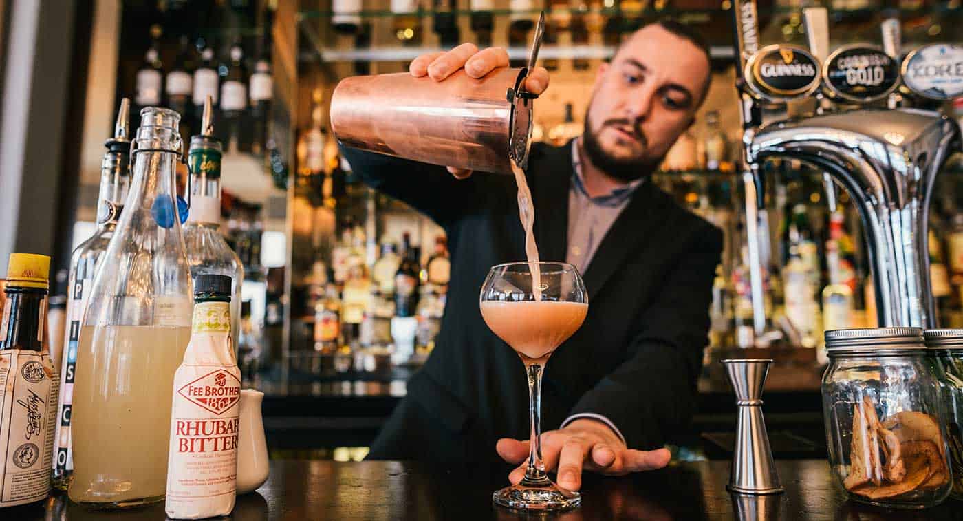 cocktail-bar-falmouth-greenbank-hotel-bars-cornwall-drinks-bartender