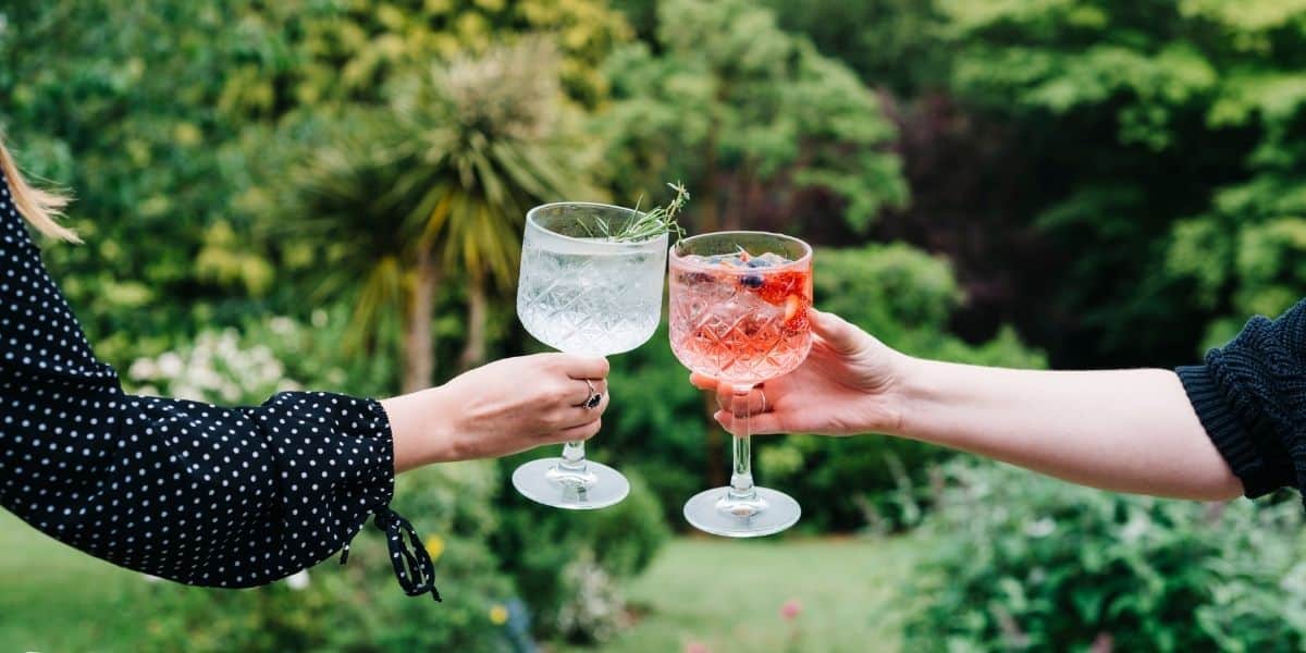 cornwall-lovers-round-up-summer-in-cornwall-cornish-gin-festival-the-alverton