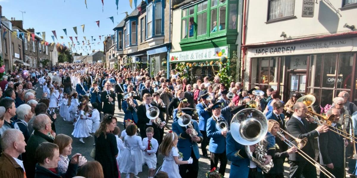 helston-flora-day-whats on Cornwall 2019
