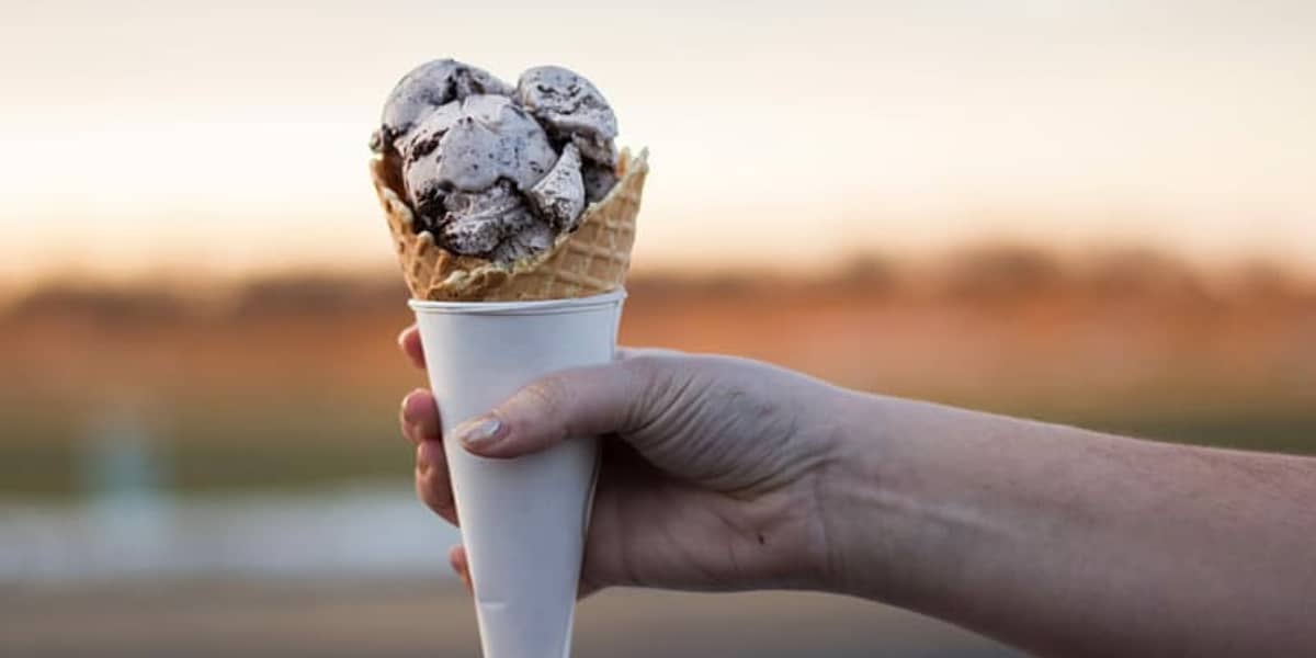 ice-cream-cornwall-local-cornish-coast