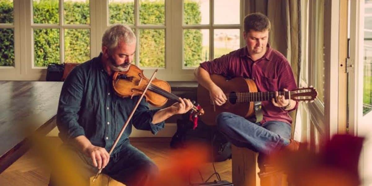 whats-on-in-cornwall-this-june-2021-mitchell-and-vincent-violinists